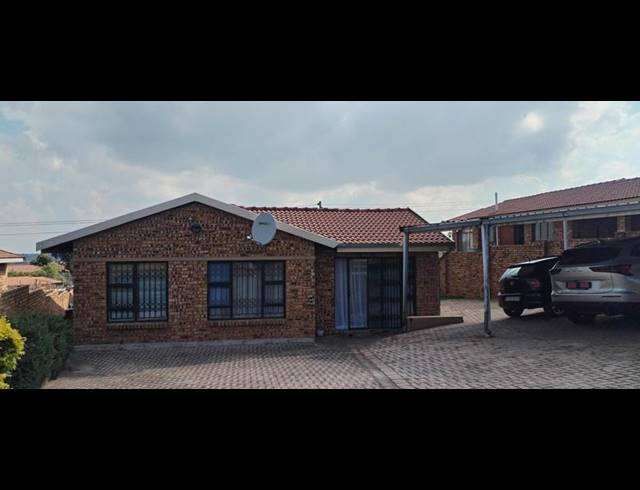 3 BEDROOM HOUSE FOR SALE IN GROBLERPARK EXT